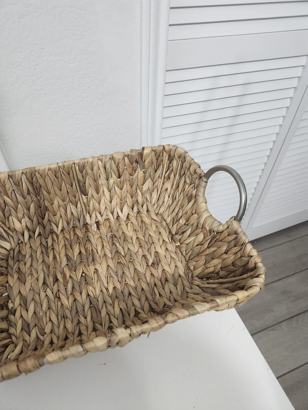 Woven Seagrass Serving Tray Basket with Metal Handles - Natural Tan